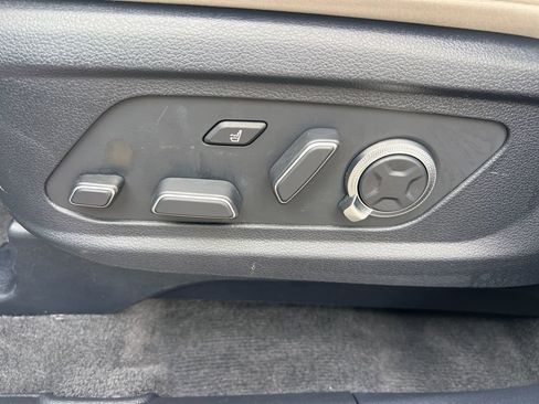 Used 2024 Hyundai Palisade Calligraphy image 32