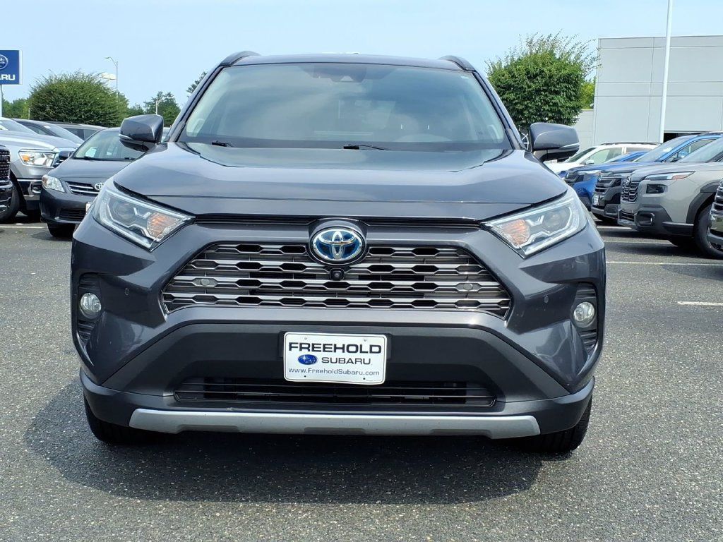 Used 2019 Toyota RAV4 Limited AWD/4WD image 2