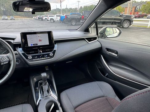 Used 2024 Toyota Corolla SE image 19