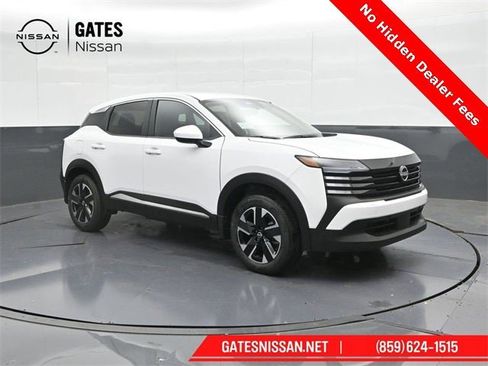 New 2025 Nissan Kicks SV image 4