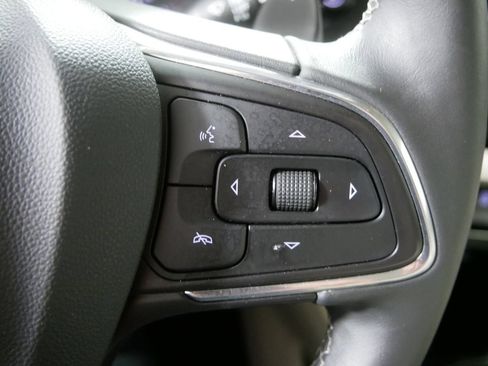 Used 2023 Buick Envision Avenir AWD/4WD image 23