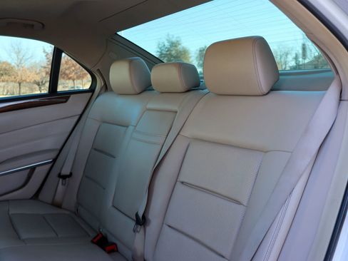 Used 2014 Mercedes-Benz E 350 Sedan image 17