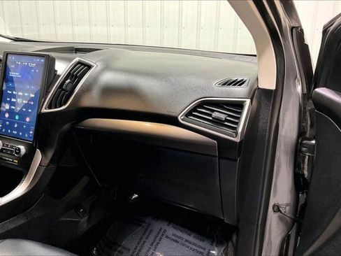 Used 2024 Ford Edge SEL AWD/4WD image 16