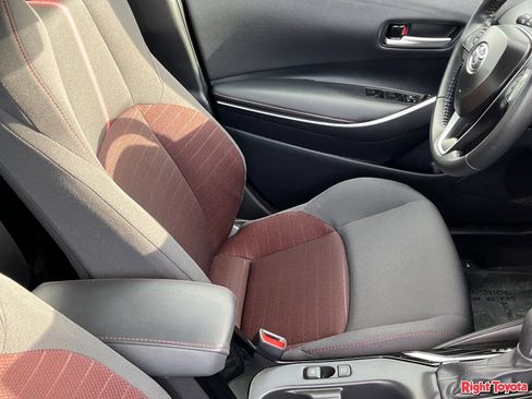 Certified 2025 Toyota Corolla SE FWD image 14