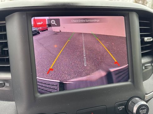 Used 2024 RAM 2500 Big Horn w/ Bed Utility Group image 27