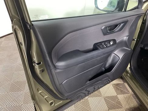 Certified 2026 Subaru Forester Premium AWD/4WD image 17