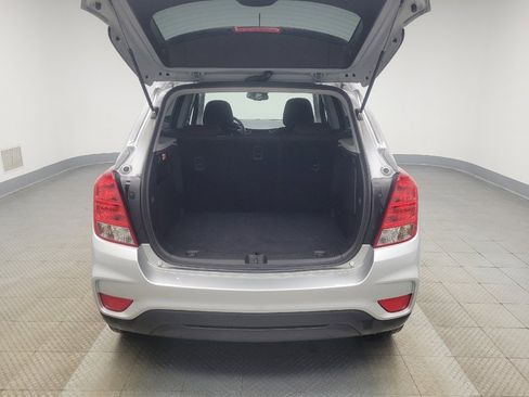 Used 2020 Chevrolet Trax LS w/ Tint and Cruise Package FWD image 29