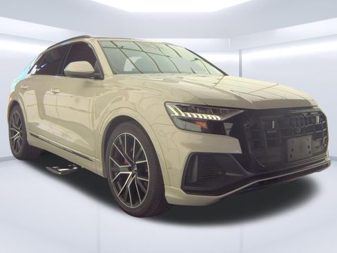 Used 2022 Audi Q8 Prestige w/ Prestige Package AWD/4WD image 1