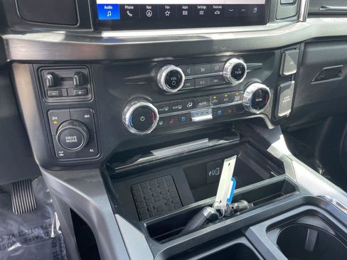 Used 2023 Ford F250 Lariat w/ Black Appearance Package AWD/4WD image 16
