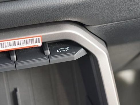 Used 2025 Toyota Tundra Limited image 36