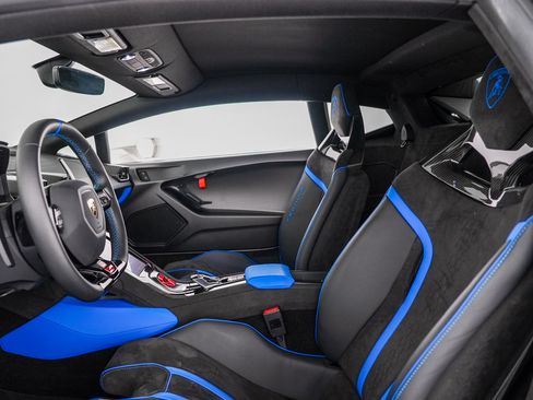 Used 2023 Lamborghini Huracan Tecnica RWD image 15