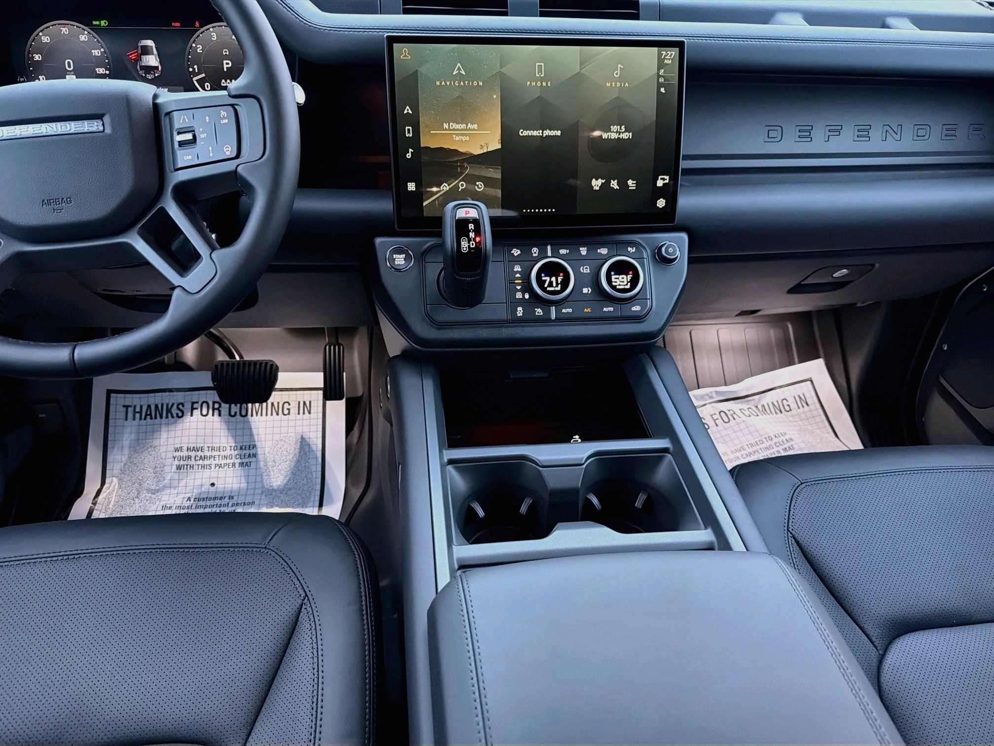 New 2026 Land Rover Defender 110 X-Dynamic SE AWD/4WD image 18