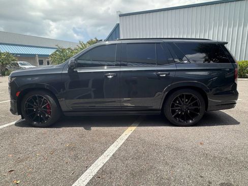 Used 2022 Cadillac Escalade Sport Platinum image 4