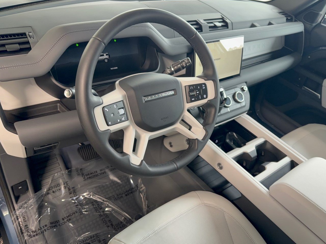 Certified 2025 Land Rover Defender 110 S AWD/4WD image 4