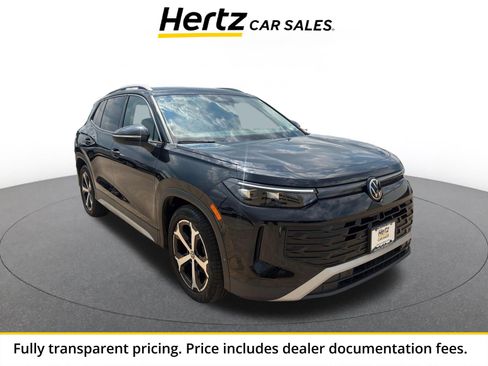 Used 2026 Volkswagen Tiguan SE FWD image 1