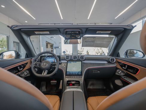 Certified 2026 Mercedes-Benz CLE 300 4MATIC Cabriolet image 30