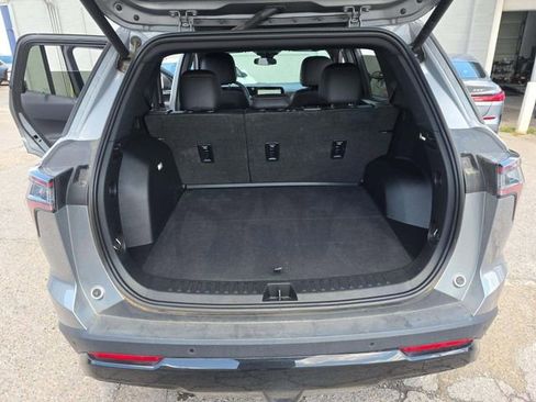 Used 2025 Chevrolet Equinox RS AWD/4WD image 9
