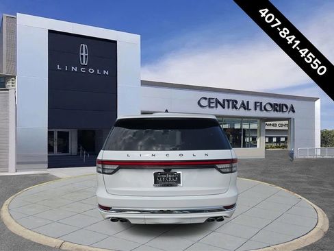 New 2025 Lincoln Aviator Black Label AWD/4WD image 4