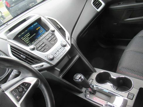 Used 2017 GMC Terrain SLE w/ Technology Package image 29