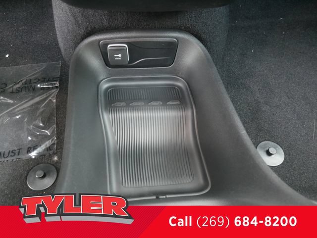 New 2027 Chrysler Pacifica Select FWD image 34
