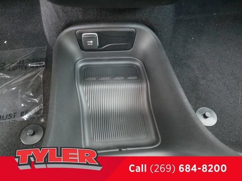 New 2027 Chrysler Pacifica Select FWD image 34