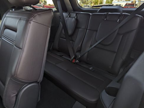 Certified 2026 Ford Explorer Platinum AWD/4WD image 8