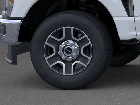 New 2025 Ford F350 XLT image 19