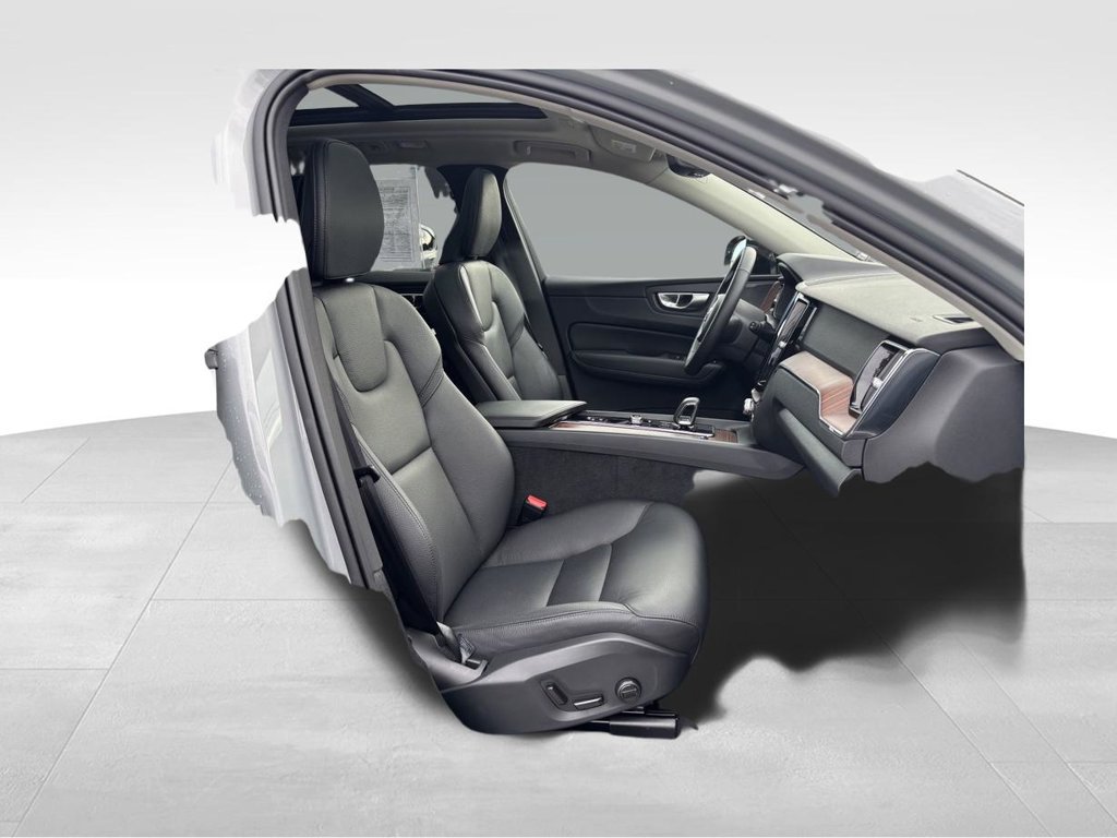 Used 2024 Volvo XC60 B5 Plus w/ Protection Package Premier AWD/4WD image 19