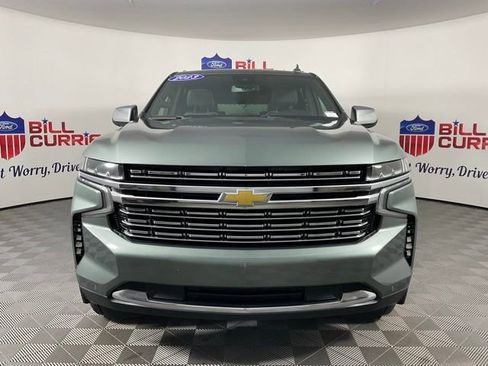 Used 2023 Chevrolet Suburban Premier image 8