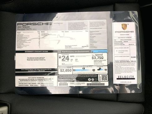 Used 2025 Porsche 718 Boxster image 24