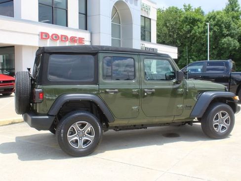 Used 2022 Jeep Wrangler Unlimited Sport AWD/4WD image 9