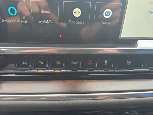 Used 2024 GMC Sierra 1500 SLT w/ SLT Premium Plus Package image 39