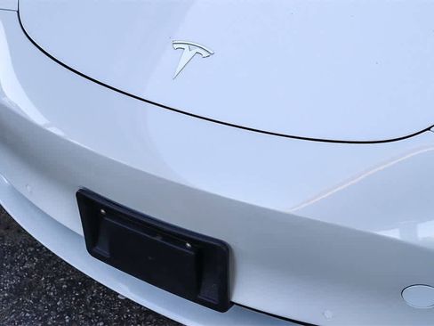 Used 2021 Tesla Model 3 Standard Range Plus image 8