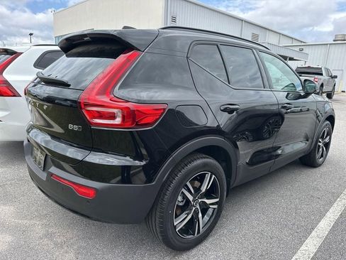 New 2026 Volvo XC40 B5 Core image 5