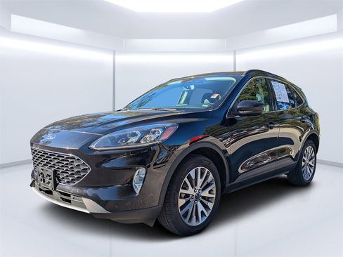 Used 2022 Ford Escape Titanium image 7