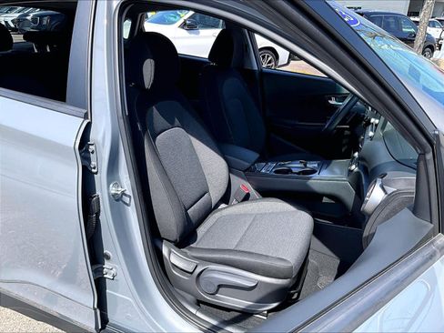 Used 2023 Hyundai Kona SE w/ Cargo Package image 11
