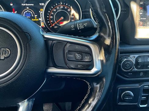 Used 2020 Jeep Gladiator Overland w/ LED Lighting Group image 12