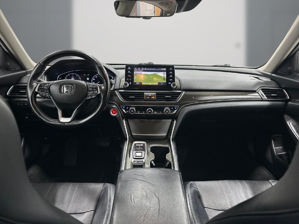 Used 2018 Honda Accord Touring image 18
