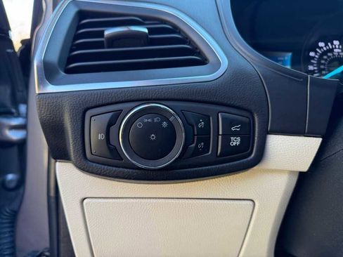 Used 2024 Ford Edge Titanium image 15