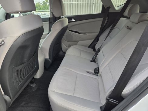 Used 2020 Hyundai Tucson SE image 23