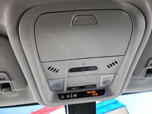 Used 2021 Chevrolet Equinox LT image 20