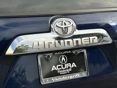 Used 2024 Toyota 4Runner Limited AWD/4WD image 7