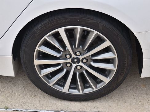 Used 2019 Lincoln MKZ Premiere image 13