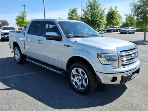 Used 2014 Ford F150 Lariat w/ Equipment Group 502A Luxury AWD/4WD image 3