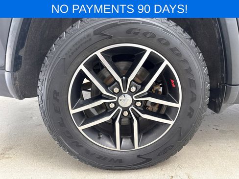 Used 2018 Jeep Grand Cherokee Trailhawk AWD/4WD image 41