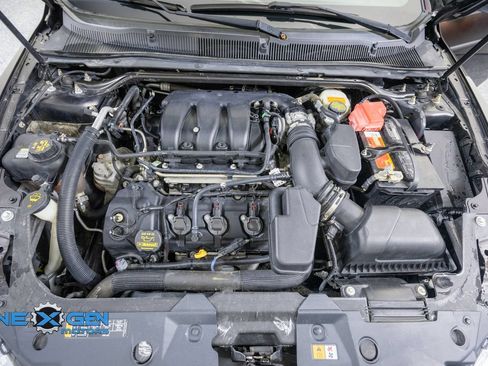 Used 2013 Ford Taurus SEL FWD image 48