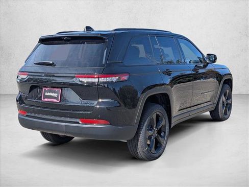 New 2025 Jeep Grand Cherokee Limited w/ Luxury Tech Group II image 2