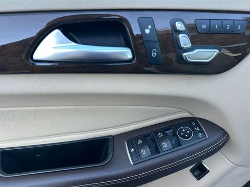 Used 2017 Mercedes-Benz GLS 450 4MATIC image 11