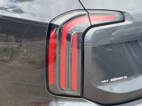 Used 2024 Kia Telluride EX X-Line AWD/4WD image 10