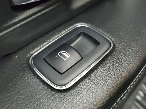 Used 2017 RAM 1500 Rebel w/ Luxury Group image 17